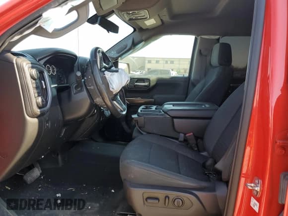 ✅ 2021 Chevrolet Silverado 1500 LT • VIN: 1GCUYDED0MZ118323 • Lot: 76783404. Wystawiony na Copart z przebiegiem 96 165 mil. Bezpłatny archiwum sprzedaży aukcyjnych z USA i szczegółowy raport historii pojazdu na DreamBid. Zdjęcie 7.