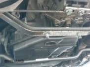 ✅ 2001 Porsche Boxster • VIN: WP0CA29811U621823 • Lot: 42742442. Wystawiony na IAAI z przebiegiem 74 478 mil. Bezpłatny archiwum sprzedaży aukcyjnych z USA i szczegółowy raport historii pojazdu na DreamBid. Zdjęcie 19.