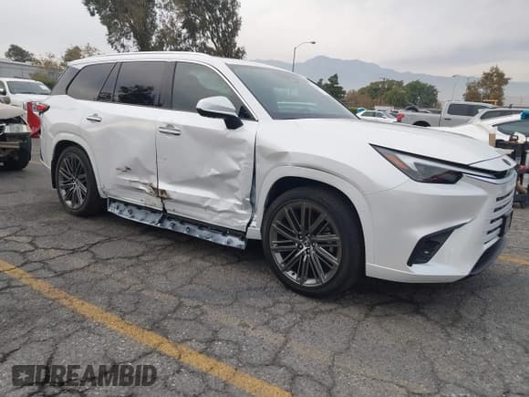 ✅ 2025 Lexus TX 350 Premium • VIN: 5TDAAAB68SS043428 • Lot: 43681571. Listed on IAAI with 1,347 mi. Free auction sales archive from the USA and detailed vehicle history report at DreamBid. Image 1.