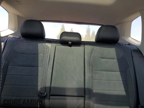 ✅ 2022 Volkswagen Taos SE • VIN: 3VVLX7B26NM081155 • Lot: 71908015. Wystawiony na Copart z przebiegiem 69 831 mil. Bezpłatny archiwum sprzedaży aukcyjnych z USA i szczegółowy raport historii pojazdu na DreamBid. Zdjęcie 10.