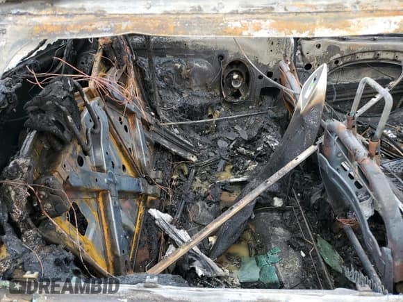 ✅ 2005 MINI Hardtop S • VIN: WMWRE33465TD90424 • Lot: 50558185. Listed on Copart with Not provided. Free auction sales archive from the USA and detailed vehicle history report at DreamBid. Image 10.