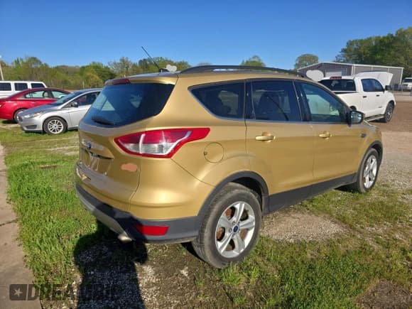 ✅ 2015 Ford Escape SE • VIN: 1FMCU0GX6FUB41155 • Lot: 53193725. Wystawiony na Copart z przebiegiem 184 265 mil. Bezpłatny archiwum sprzedaży aukcyjnych z USA i szczegółowy raport historii pojazdu na DreamBid. Zdjęcie 4.