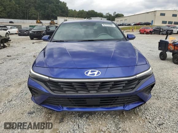 ✅ 2025 Hyundai Elantra SEL Convenience • VIN: KMHLS4DG9SU890348 • Lot: 81773765. Listed on Copart with 12,472 mi. Free auction sales archive from the USA and detailed vehicle history report at DreamBid. Image 5.