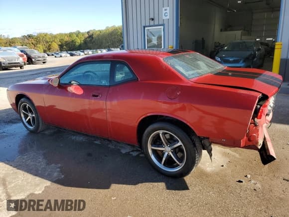 ✅ 2010 Dodge Challenger SE • VIN: 2B3CJ4DV4AH279118 • Lot: 75869614. Wystawiony na Copart z przebiegiem 145 891 mil. Bezpłatny archiwum sprzedaży aukcyjnych z USA i szczegółowy raport historii pojazdu na DreamBid. Zdjęcie 2.