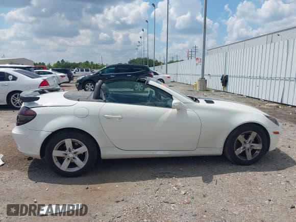 ✅ 2008 Mercedes-Benz SLK 280 • VIN: WDBWK54F38F187709 • Lot: 43124012. Wystawiony na IAAI z przebiegiem 28 589 mil. Bezpłatny archiwum sprzedaży aukcyjnych z USA i szczegółowy raport historii pojazdu na DreamBid. Zdjęcie 13.