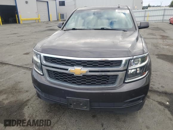 ✅ 2015 Chevrolet Suburban LT • VIN: 1GNSCJKC3FR569739 • Lot: 82291685. Wystawiony na Copart z przebiegiem 176 880 mil. Bezpłatny archiwum sprzedaży aukcyjnych z USA i szczegółowy raport historii pojazdu na DreamBid. Zdjęcie 5.