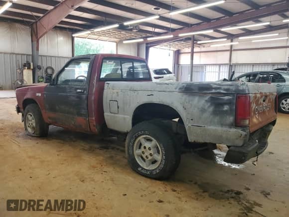 1989 Chevrolet S-10 EL X81 с VIN 1GCCT14Z3K2267420, выставлен на аукционе Copart как лот 56132345 с пробегом 283 383 миль миль и Списание • Salvage title. История ставок и продаж доступна на DreamBid. Изображение 2.