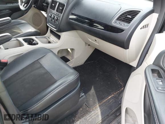 ✅ 2019 Dodge Grand Caravan SXT • VIN: 2C4RDGCG1KR605585 • Лот: 43355670. Опубликован ранее на IAAI с пробегом 138 510 миль. Бесплатный доступ к архиву аукционных продаж из США и подробный отчёт об истории автомобиля на DreamBid. Изображение 5.