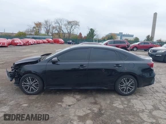 ✅ 2023 Kia Forte GT-Line • VIN: 3KPF54AD2PE619480 • Lot: 43603579. Wystawiony na IAAI z przebiegiem 55 877 mil. Bezpłatny archiwum sprzedaży aukcyjnych z USA i szczegółowy raport historii pojazdu na DreamBid. Zdjęcie 15.