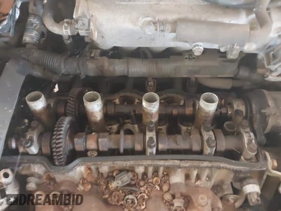 ✅ 1997 Toyota RAV4 • VIN: JT3GP10V2V7024380 • Lot: 42807335. Wystawiony na IAAI z przebiegiem 310 548 mil. Bezpłatny archiwum sprzedaży aukcyjnych z USA i szczegółowy raport historii pojazdu na DreamBid. Zdjęcie 6.