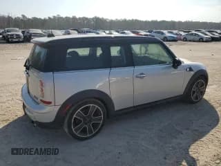 ✅ 2011 MINI Clubman • VIN: WMWZF3C57BTX81533 • Lot: 44221795. Wystawiony na Copart z przebiegiem Nie podano. Bezpłatny archiwum sprzedaży aukcyjnych z USA i szczegółowy raport historii pojazdu na DreamBid. Zdjęcie 3.