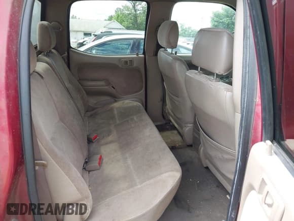 ✅ 2004 Toyota Tacoma PreRunner • VIN: 5TEGN92N84Z375251 • Lot: 42976004. Listed on IAAI with 170,486 mi. Free auction sales archive from the USA and detailed vehicle history report at DreamBid. Image 8.