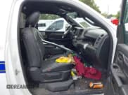 ✅ 2022 Ram 3500 • VIN: 3C7WRCAJ5NG241583 • Lot: 42350775. Wystawiony na IAAI z przebiegiem 104 364 mil. Bezpłatny archiwum sprzedaży aukcyjnych z USA i szczegółowy raport historii pojazdu na DreamBid. Zdjęcie 5.