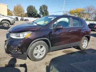 ✅ 2020 Chevrolet Trax LT • VIN: KL7CJLSB1LB353377 • Lot: 90374285. Wystawiony na Copart z przebiegiem 61 039 mil. Bezpłatny archiwum sprzedaży aukcyjnych z USA i szczegółowy raport historii pojazdu na DreamBid. Zdjęcie 1.