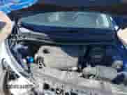 2015 Hyundai Accent GLS z VIN KMHCT4AEXFU858028, wystawiony jako IAAI lot #43383012 z przebiegiem 148 007 mil mil oraz . Historia ofert i sprzedaży dostępna na DreamBid. Obrazek 10.