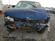 ✅ 1999 Chevrolet S-10 LS • VIN: 1GCCS14X4XK224441 • Lot: 49012415. Wystawiony na Copart z przebiegiem Nie podano. Bezpłatny archiwum sprzedaży aukcyjnych z USA i szczegółowy raport historii pojazdu na DreamBid. Zdjęcie 5.