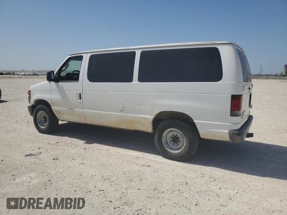 ✅ 2010 Ford Econoline Passenger XL • VIN: 1FBNE3BL3ADA76939 • Lot: 49667065. Listed on Copart with 414,433 mi. Free auction sales archive from the USA and detailed vehicle history report at DreamBid. Image 2.