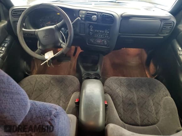 ✅ 2002 Chevrolet S-10 LS • VIN: 1GCDT13W62K232575 • Lot: 44351465. Listed on Copart with 84,215 mi. Free auction sales archive from the USA and detailed vehicle history report at DreamBid. Image 8.