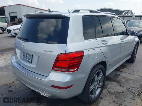 ✅ 2013 Mercedes-Benz GLK 250 • VIN: WDCGG0EB4DG117625 • Лот: 42408074. Опубликован ранее на IAAI с пробегом 111 498 миль. Бесплатный доступ к архиву аукционных продаж из США и подробный отчёт об истории автомобиля на DreamBid. Изображение 4.