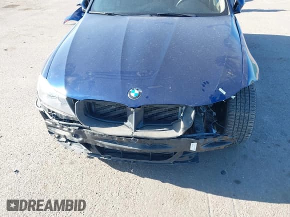 ✅ 2011 BMW 3 Series 335i xDrive • VIN: WBAPL5G56BNN22042 • Lot: 42232806. Listed on IAAI with 118,567 mi. Free auction sales archive from the USA and detailed vehicle history report at DreamBid. Image 6.