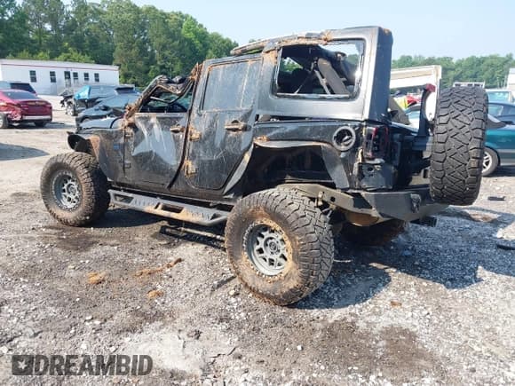 ✅ 2016 Jeep Wrangler Unlimited Sport • VIN: 1C4BJWDG3GL302018 • Lot: 42406265. Listed on IAAI with 180,891 mi. Free auction sales archive from the USA and detailed vehicle history report at DreamBid. Image 3.