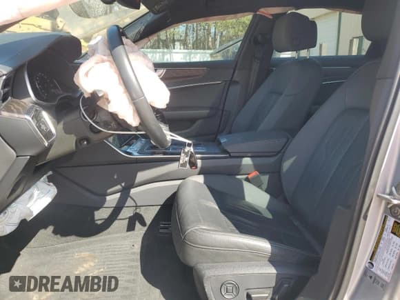 ✅ 2019 Audi A6 Premium • VIN: WAUD8AF29KN128023 • Лот: 53228935. Опубликован ранее на Copart с пробегом 53 577 миль. Бесплатный доступ к архиву аукционных продаж из США и подробный отчёт об истории автомобиля на DreamBid. Изображение 7.