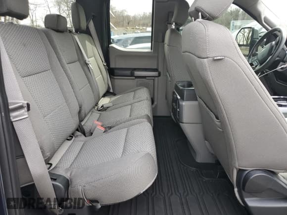 ✅ 2019 Ford F-250 XL • VIN: 1FT7X2BT2KEG35806 • Lot: 51968215. Wystawiony na Copart z przebiegiem 29 233 mil. Bezpłatny archiwum sprzedaży aukcyjnych z USA i szczegółowy raport historii pojazdu na DreamBid. Zdjęcie 10.