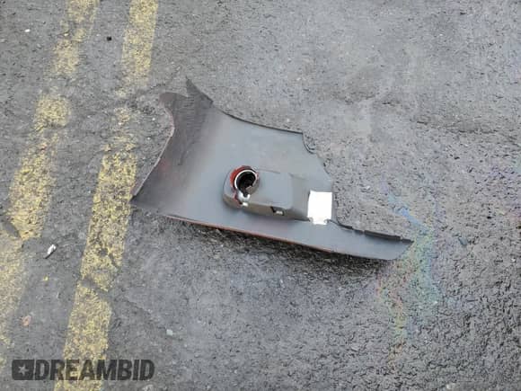 2006 Saturn VUE z VIN 5GZCZ634X6S835331, wystawiony jako Copart lot #85981124 z przebiegiem 148 253 mil mil oraz Szkoda całkowita • Salvage title. Historia ofert i sprzedaży dostępna na DreamBid. Obrazek 13.