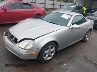 ✅ 2003 Mercedes-Benz SLK 320 • VIN: WDBKK65F83F282407 • Lot: 43525066. Wystawiony na IAAI z przebiegiem 52 411 mil. Bezpłatny archiwum sprzedaży aukcyjnych z USA i szczegółowy raport historii pojazdu na DreamBid. Zdjęcie 2.