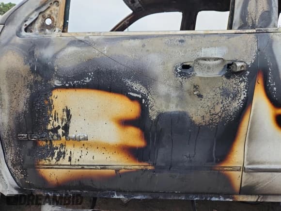 ✅ 2015 Chevrolet Silverado 2500HD LTZ • VIN: 1GC1KWE86FF102618 • Лот: 85766685. Опубликован ранее на Copart с пробегом Не указан. Бесплатный доступ к архиву аукционных продаж из США и подробный отчёт об истории автомобиля на DreamBid. Изображение 7.