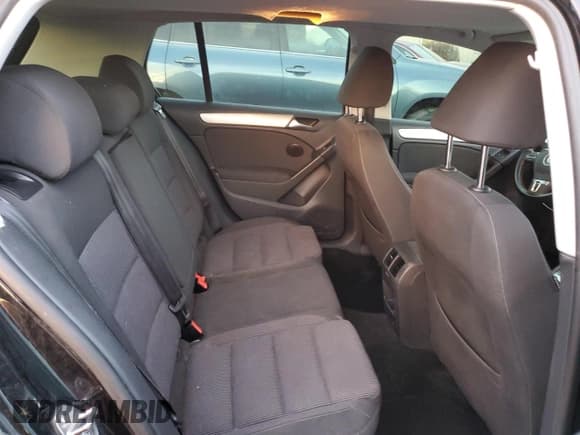 ✅ 2014 Volkswagen Golf TDI w/Sunroof & Nav • VIN: WVWDM7AJ8EW007403 • Лот: 86987014. Опубликован ранее на Copart с пробегом 155 721 миль. Бесплатный доступ к архиву аукционных продаж из США и подробный отчёт об истории автомобиля на DreamBid. Изображение 11.