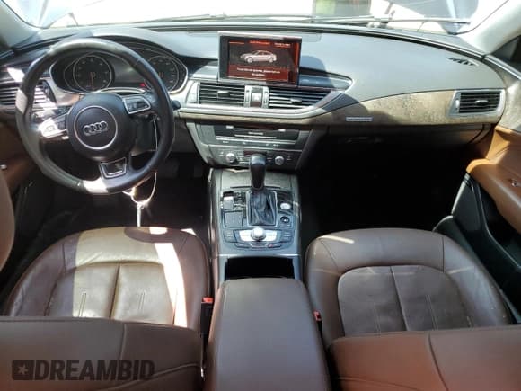 ✅ 2017 Audi A7 Premium Plus • VIN: WAUW2AFC1HN009443 • Lot: 68082865. Wystawiony na Copart z przebiegiem 146 988 mil. Bezpłatny archiwum sprzedaży aukcyjnych z USA i szczegółowy raport historii pojazdu na DreamBid. Zdjęcie 8.