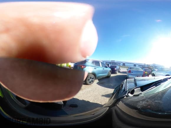 ✅ 2012 Ford Escape Limited • VIN: 1FMCU0EG0CKB41405 • Lot: 43564244. Wystawiony na IAAI z przebiegiem 168 477 mil. Bezpłatny archiwum sprzedaży aukcyjnych z USA i szczegółowy raport historii pojazdu na DreamBid. Zdjęcie 18.