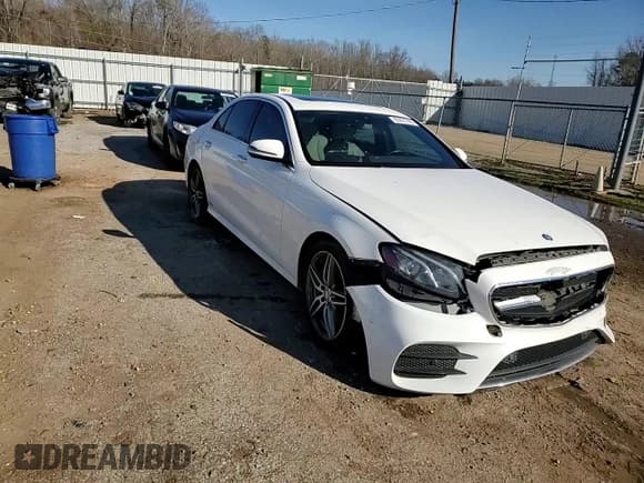 ✅ 2017 Mercedes-Benz E 300 Luxury • VIN: WDDZF4KB1HA205107 • Lot: 88421395. Wystawiony na Copart z przebiegiem 131 733 mil. Bezpłatny archiwum sprzedaży aukcyjnych z USA i szczegółowy raport historii pojazdu na DreamBid. Zdjęcie 10.