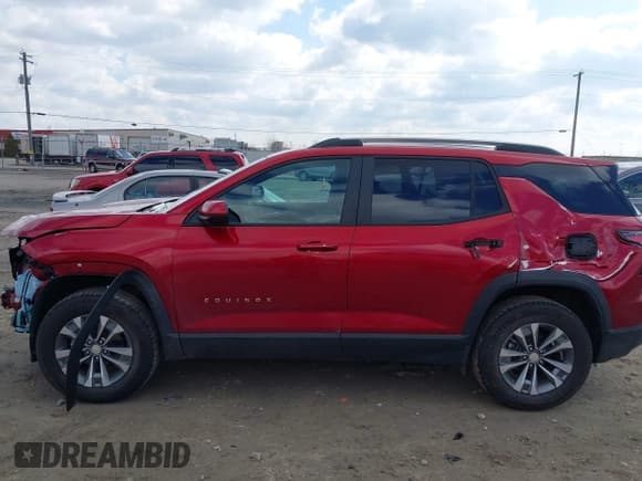 ✅ 2025 Chevrolet Equinox AWD LT • VIN: 3GNAXPEG4SL272871 • Lot: 42001704. Wystawiony na IAAI z przebiegiem 920 mil. Bezpłatny archiwum sprzedaży aukcyjnych z USA i szczegółowy raport historii pojazdu na DreamBid. Zdjęcie 15.