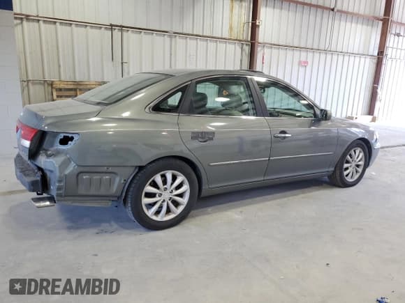 ✅ 2006 Hyundai Azera SE • VIN: KMHFC46F76A137763 • Lot: 82267215. Listed on Copart with 146,719 mi. Free auction sales archive from the USA and detailed vehicle history report at DreamBid. Image 3.