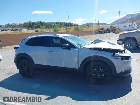 ✅ 2025 Mazda CX-30 S Select Sport • VIN: 3MVDMBBM2SM785461 • Лот: 42825592. Опубликован ранее на IAAI с пробегом 16 108 миль. Бесплатный доступ к архиву аукционных продаж из США и подробный отчёт об истории автомобиля на DreamBid. Изображение 13.