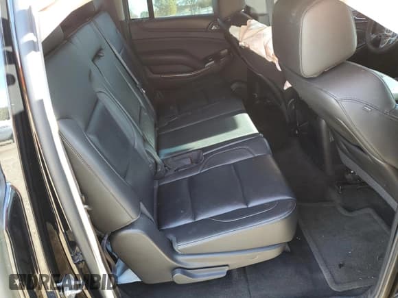 ✅ 2015 Chevrolet Suburban LT • VIN: 1GNSKJKC6FR618466 • Lot: 78692574. Wystawiony na Copart z przebiegiem 151 200 mil. Bezpłatny archiwum sprzedaży aukcyjnych z USA i szczegółowy raport historii pojazdu na DreamBid. Zdjęcie 11.