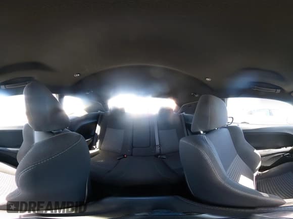 ✅ 2020 Dodge Challenger R/T • VIN: 2C3CDZBT5LH155077 • Lot: 43560315. Wystawiony na IAAI z przebiegiem 83 535 mil. Bezpłatny archiwum sprzedaży aukcyjnych z USA i szczegółowy raport historii pojazdu na DreamBid. Zdjęcie 21.