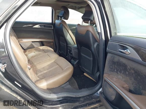 ✅ 2013 Lincoln MKZ Hybrid • VIN: 3LN6L2LUXDR800723 • Lot: 43754240. Wystawiony na IAAI z przebiegiem 149 802 mil. Bezpłatny archiwum sprzedaży aukcyjnych z USA i szczegółowy raport historii pojazdu na DreamBid. Zdjęcie 8.