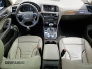 ✅ 2017 Audi Q5 Premium • VIN: WA1C2AFP2HA097106 • Lot: 58935585. Wystawiony na Copart z przebiegiem 105 187 mil. Bezpłatny archiwum sprzedaży aukcyjnych z USA i szczegółowy raport historii pojazdu na DreamBid. Zdjęcie 8.