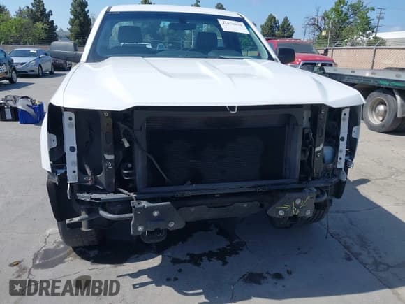 ✅ 2018 Chevrolet Silverado 1500 Work Truck • VIN: 1GCNCNEH1JZ117091 • Лот: 41970834. Опубликован ранее на IAAI с пробегом 109 338 миль. Бесплатный доступ к архиву аукционных продаж из США и подробный отчёт об истории автомобиля на DreamBid. Изображение 6.