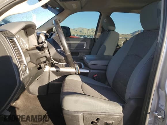 ✅ 2016 Ram 2500 Big Horn • VIN: 3C6UR5DL6GG113070 • Lot: 81047544. Listed on Copart with 138,605 mi. Free auction sales archive from the USA and detailed vehicle history report at DreamBid. Image 7.