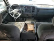 ✅ 2004 Chevrolet Silverado 1500 LS • VIN: 2GCEK13T941406722 • Lot: 59933435. Wystawiony na Copart z przebiegiem 328 796 mil. Bezpłatny archiwum sprzedaży aukcyjnych z USA i szczegółowy raport historii pojazdu na DreamBid. Zdjęcie 8.