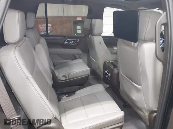 ✅ 2021 GMC Yukon SLT • VIN: 1GKS2BKD2MR185771 • Lot: 42054315. Listed on IAAI with 95,529 mi. Free auction sales archive from the USA and detailed vehicle history report at DreamBid. Image 8.