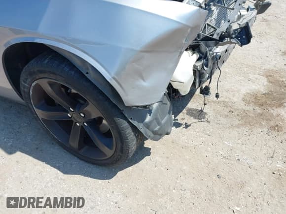 ✅ 2017 Dodge Challenger R/T Plus • VIN: 2C3CDZBT4HH548723 • Lot: 42108999. Listed on IAAI with 80,881 mi. Free auction sales archive from the USA and detailed vehicle history report at DreamBid. Image 6.