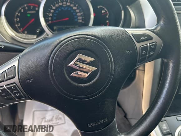 ✅ 2011 Suzuki Grand Vitara Premium • VIN: JS3TE0D23B4100407 • Lot: 71732535. Wystawiony na Copart z przebiegiem 98 575 mil. Bezpłatny archiwum sprzedaży aukcyjnych z USA i szczegółowy raport historii pojazdu na DreamBid. Zdjęcie 13.