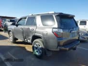 ✅ 2014 Toyota 4Runner SR5 • VIN: JTEZU5JR4E5066627 • Lot: 41375665. Wystawiony na IAAI z przebiegiem 109 610 mil. Bezpłatny archiwum sprzedaży aukcyjnych z USA i szczegółowy raport historii pojazdu na DreamBid. Zdjęcie 3.