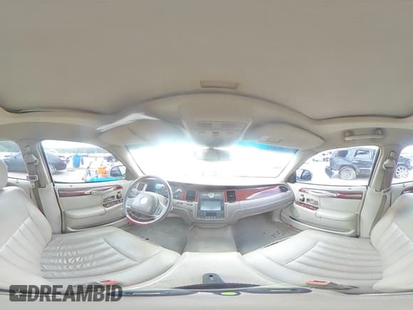 ✅ 2003 Lincoln Town Car Signature • VIN: 1LNHM82W43Y636008 • Lot: 64011125. Listed on Copart with 229,221 mi. Free auction sales archive from the USA and detailed vehicle history report at DreamBid. Image 14.