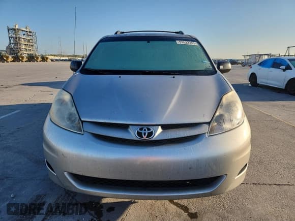 ✅ 2008 Toyota Sienna CE • VIN: 5TDZK23C98S131195 • Lot: 92622705. Listed on Copart with 147,901 mi. Free auction sales archive from the USA and detailed vehicle history report at DreamBid. Image 5.